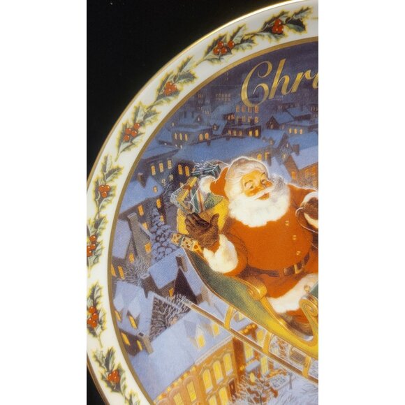 Vintage Avon Porcelain Collector's Plate "Coming to Town" - Picture 6 of 10